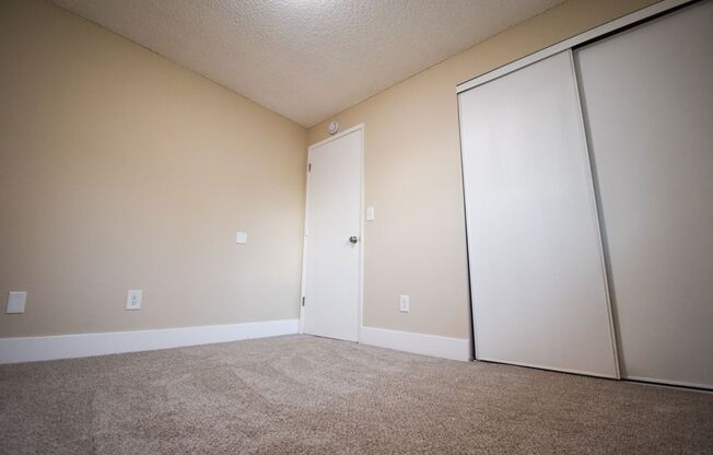 2 beds, 1 bath, $1,495, Unit 2383