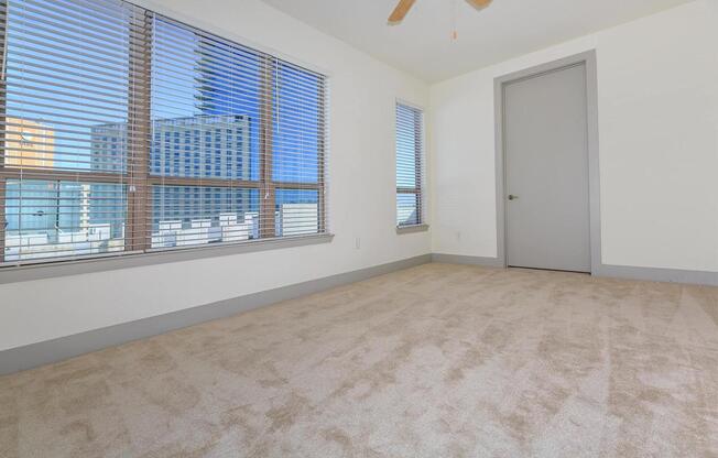 1 bed, 1 bath, 951 sqft, $1,533