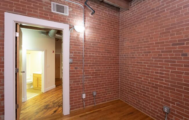 1 bed, 1 bath, 700 sqft, $1,475, Unit 119