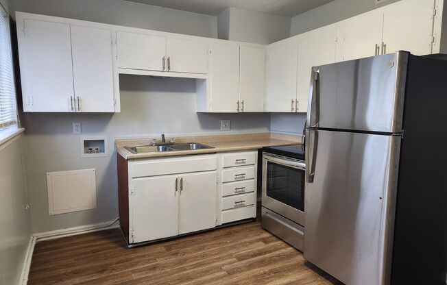 2 beds, 1 bath, 800 sqft, $899, Unit 402