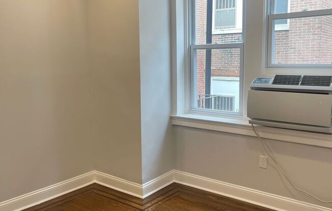 1 bed, 1 bath, 375 sqft, $1,250, Unit 3H