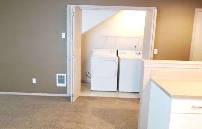 2 beds, 2.5 baths, 1,497 sqft, $2,020, Unit H41