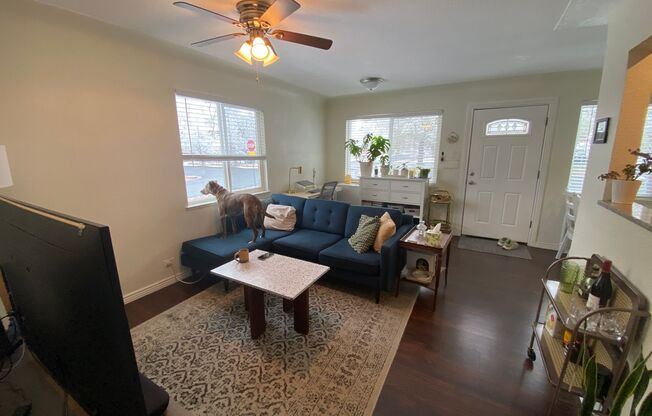 Amazing 2 bedroom Duplex on Historic South Pearl St.