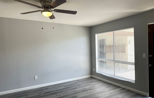 3 beds, 1 bath, 842 sqft, $2,295