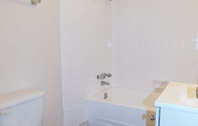 1 bed, 1 bath, 470 sqft, $695, Unit 203C