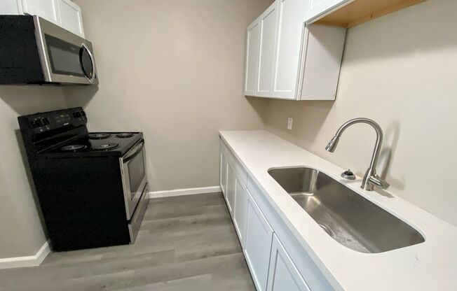 1 bed, 1 bath, 600 sqft, $675, Unit 8