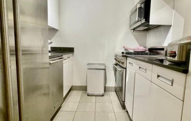 1 bed, 1 bath, 837 sqft, $5,000, Unit 316