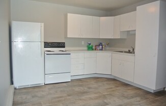 2 beds, 1 bath, $575, Unit 5