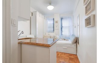 Studio, 1 bath, $2,550, Unit MR3