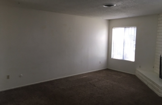 3 beds, 2 baths, $1,595