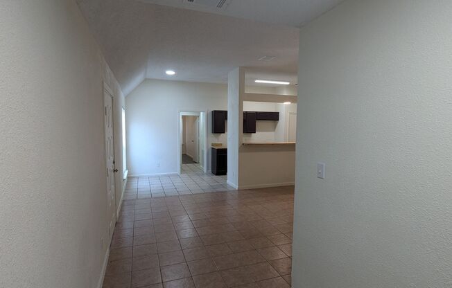 3 beds, 2 baths, 1,100 sqft, $1,450, Unit 1306