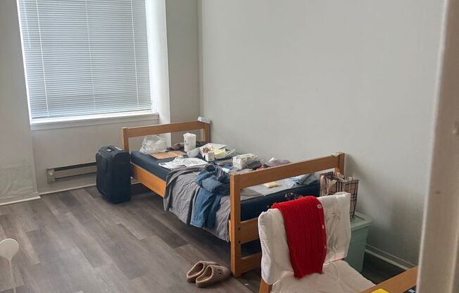 2 beds, 1 bath, 1,010 sqft, $2,399, Unit 414