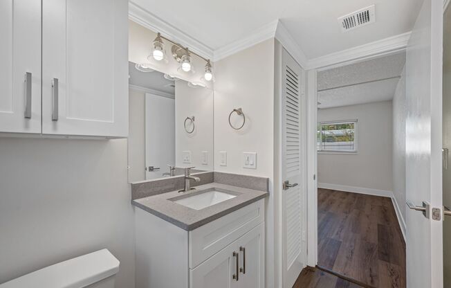 1 bed, 1 bath, 550 sqft, $1,280, Unit 13