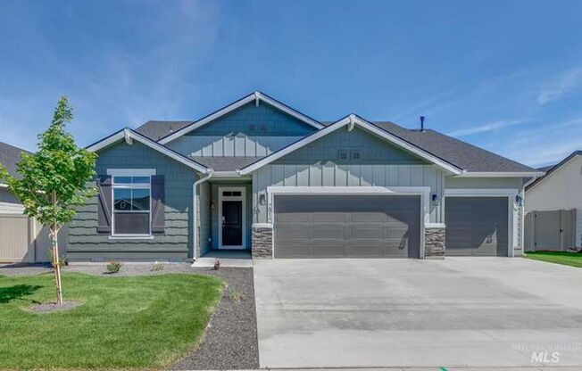 4 Bed 2 Bath in Meridian with 3 Car Garage