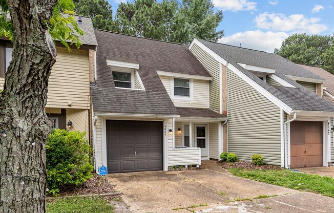 Beautiful 2-Bed, 2.5-Bath Home with Spacious Kitchen in Virginia Beach