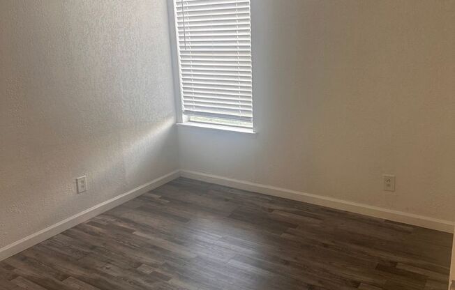 1 bed, 1 bath, 660 sqft, $839, Unit 0101