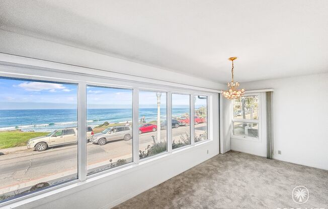 Beautiful 2B 2BA Home Steps From the Ocean!