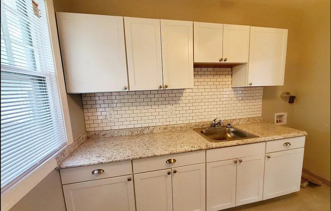 38 E 32 ST