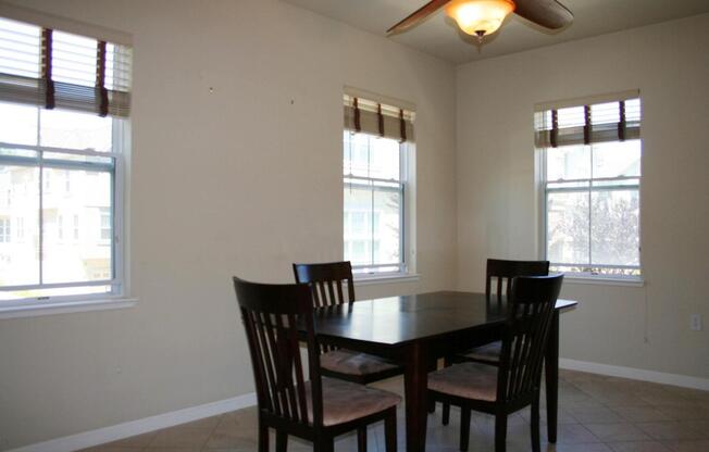 Beautiful Sunnyvale Townhouse!
