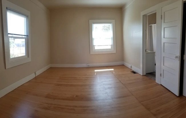 3 beds, 1 bath, $2,800