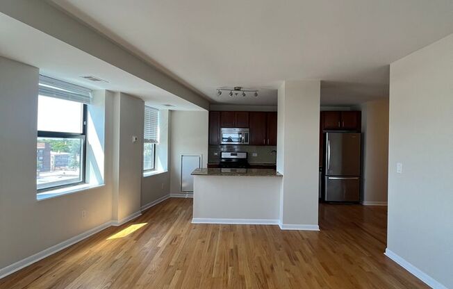 2 beds, 1 bath, 1,000 sqft, $2,225, Unit 703