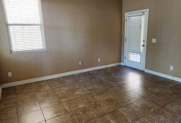 Tolleson home for rent! 3 bedroom 2.5 bath