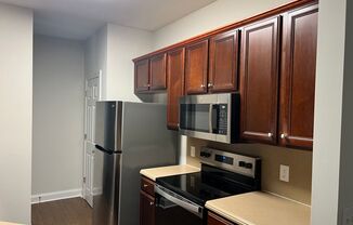 3 beds, 2 baths, $1,695, Unit Unit D