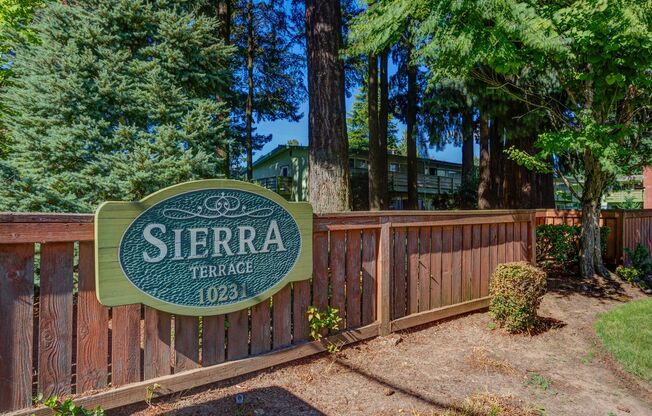 2 beds, 1 bath, 952 sqft, $1,525, Unit 204