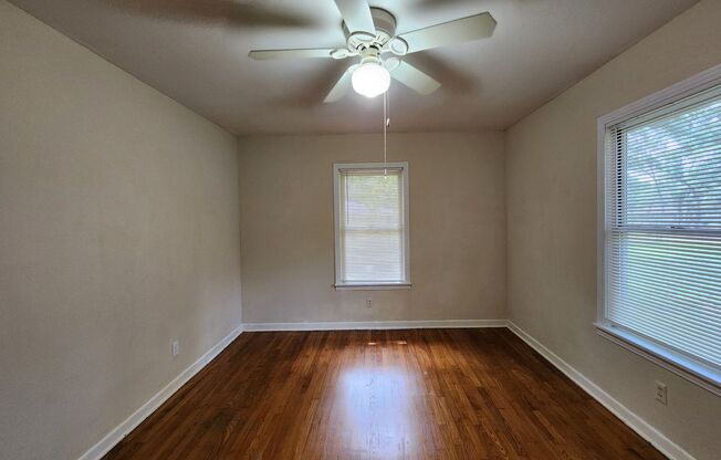 3 beds, 1 bath, $1,550