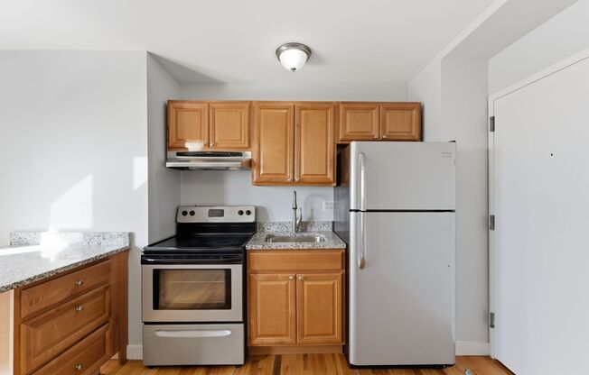 Studio, 1 bath, 250 sqft, $1,275, Unit 7450-76