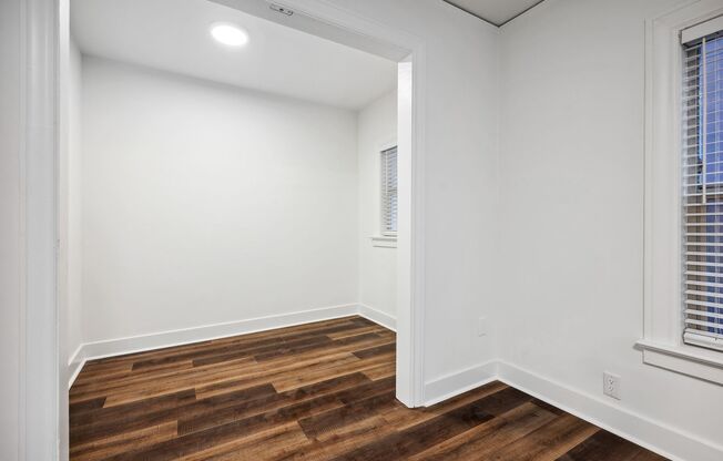 Studio, 1 bath, 425 sqft, $1,750