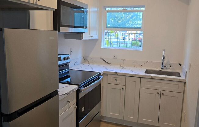 2 beds, 2 baths, 610 sqft, $2,125, Unit A-115- 4