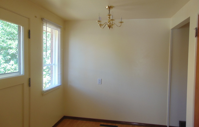 3 beds, 2 baths, $3,400