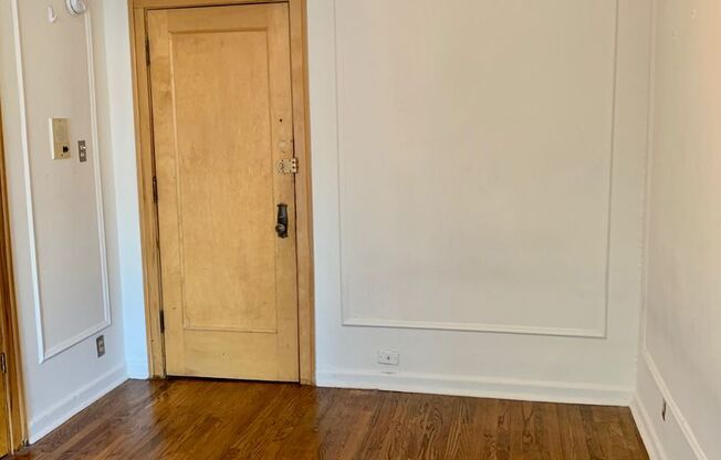 Studio, 1 bath, 300 sqft, $1,495, Unit 644-408