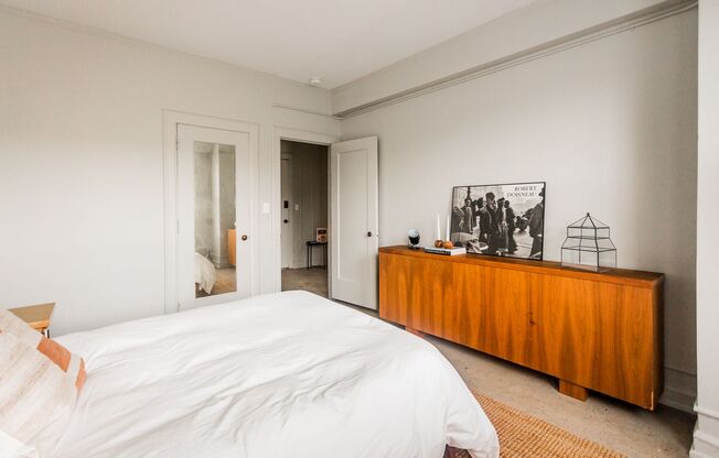 2 beds, 1 bath, 1,000 sqft, $1,646, Unit 202