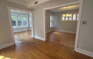 4237 N ASHLAND