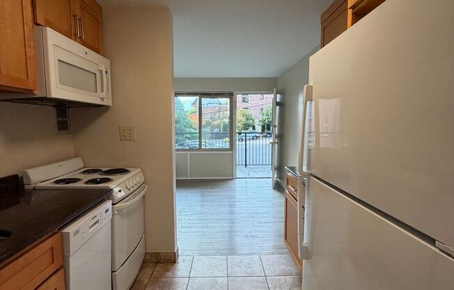 Prime location for walkable living near shops and restaurants!