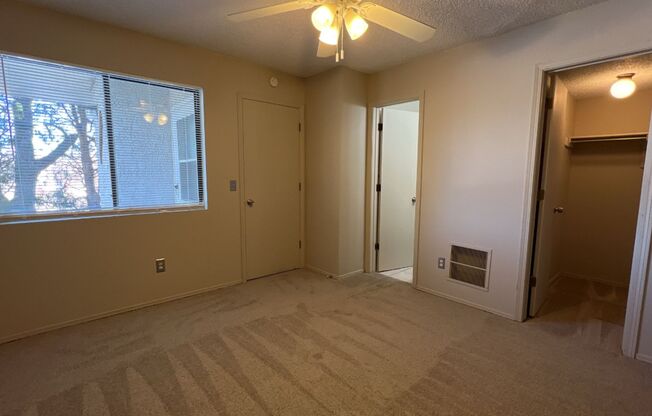 Prime Location! 1 bed 1 bath apartment near Sloan's Lake and Main Street Edgewater **Move-In Credit**