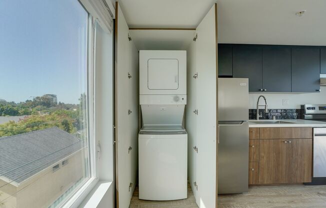 Studio, 1 bath, 530 sqft, $2,495, Unit 205