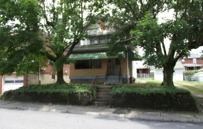 241 BODEN AVE