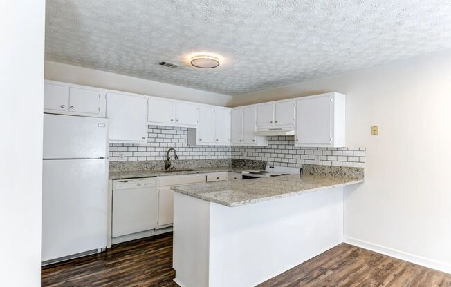 2 beds, 2 baths, 990 sqft, $1,375, Unit B5