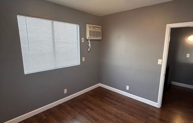 2 beds, 1 bath, $2,595