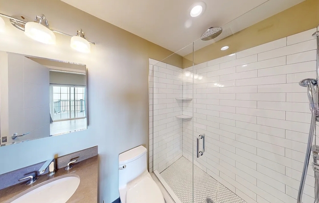 3 beds, 2 baths, 1,200 sqft, $5,300, Unit Unit 7