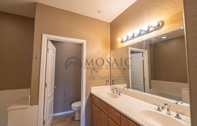 3 beds, 2 baths, 1,509 sqft, $2,200, Unit Unit 2086