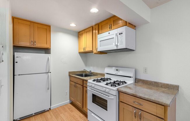 935 Central Ave #E - 1 bedroom | 1 bath | Lower unit