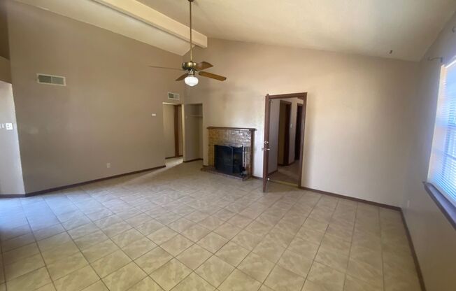 3 beds, 2 baths, $1,450