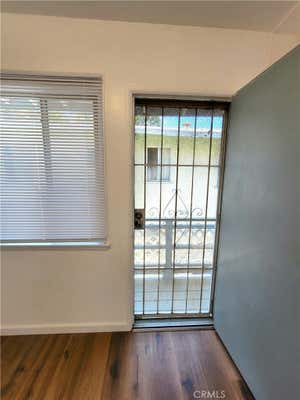 2 beds, 1 bath, 900 sqft, $2,050