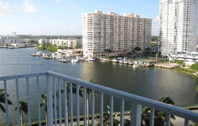 2 beds, 2 baths, $3,500, Unit # 1401 W