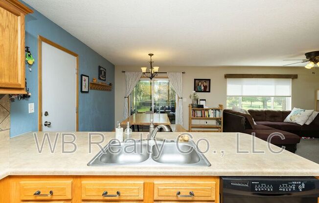 10202 CATALINA DR