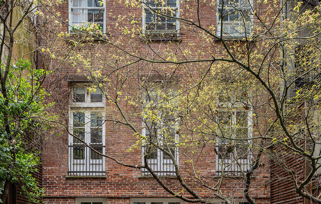 23 W 12 ST